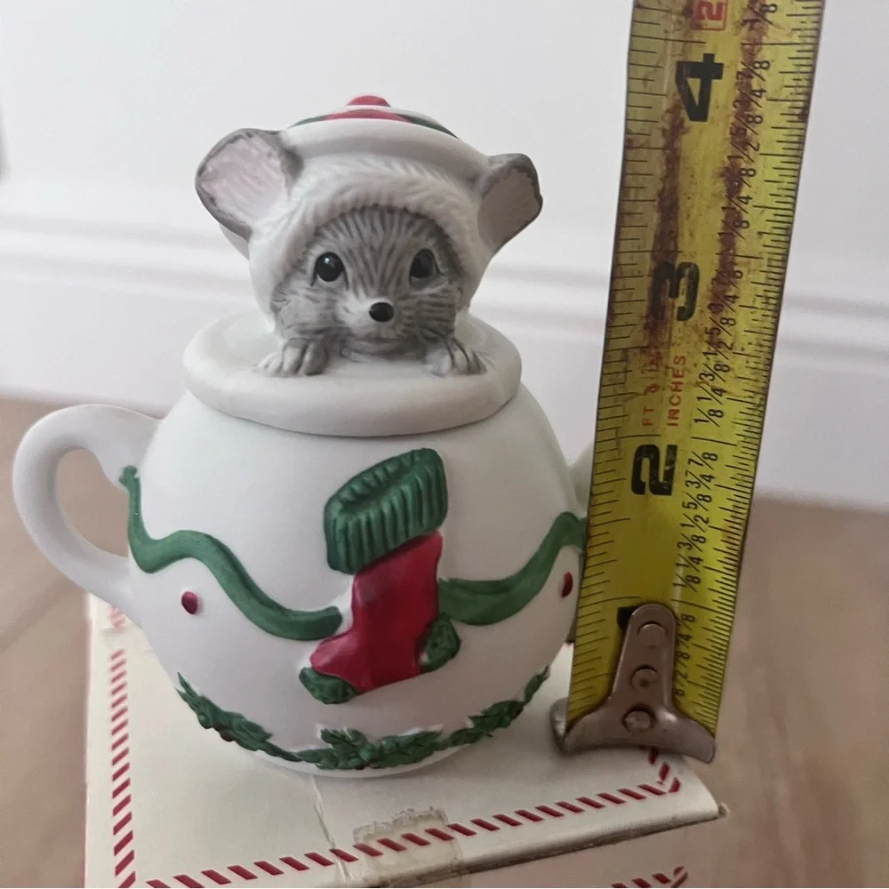 Ceramic Christmas Mouse In Teapot Trinket Box NIB‎